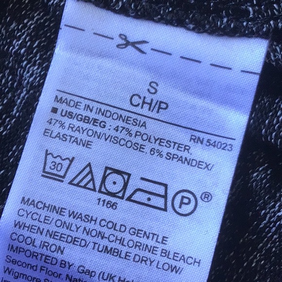 GAP Softspun Pullover Hoodie - Picture 7 of 8